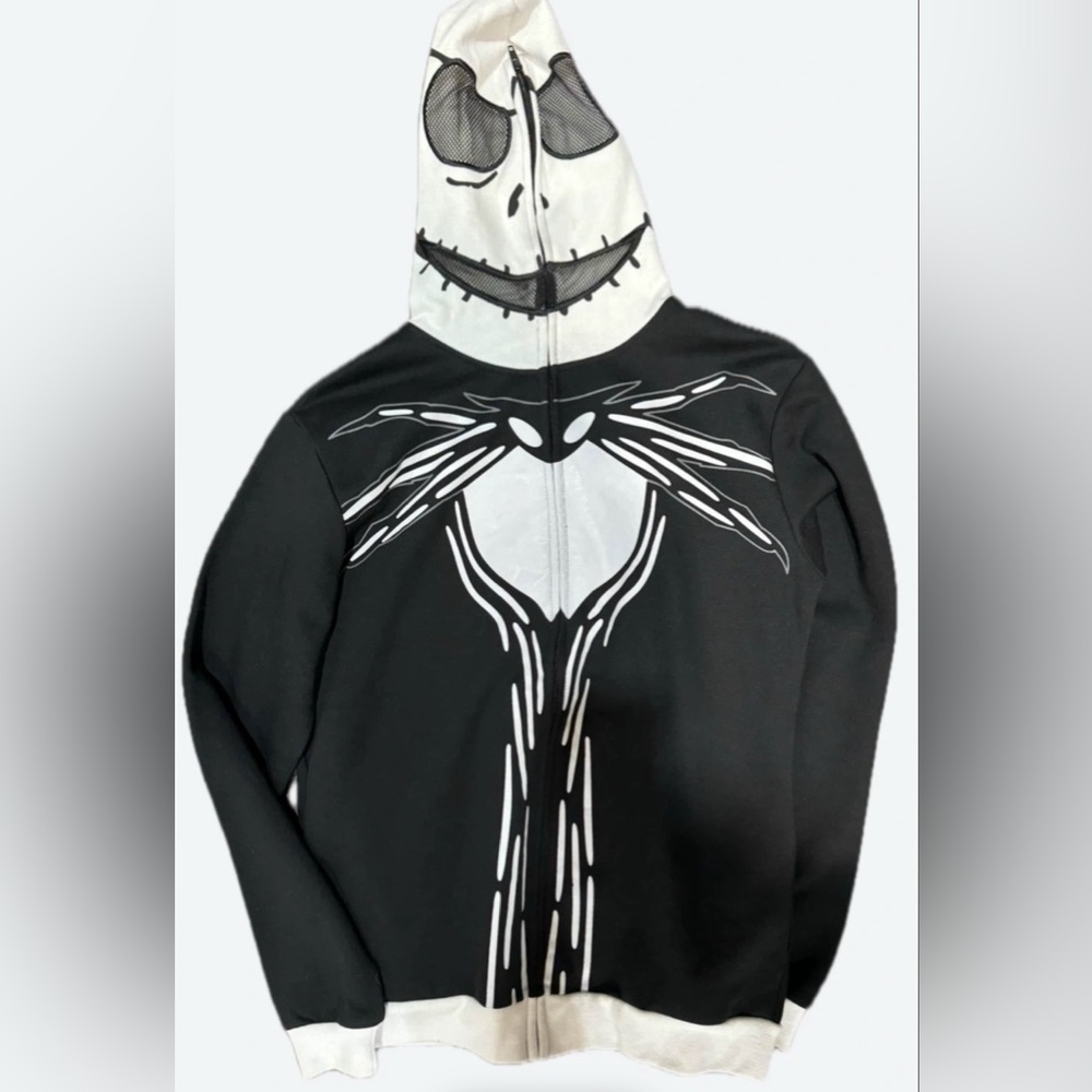 NEW Disney Black and White Adult M Sweater - Picture 1 of 8